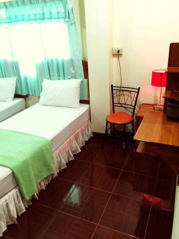 J-Safe Guesthouse Sukhothai Esterno foto