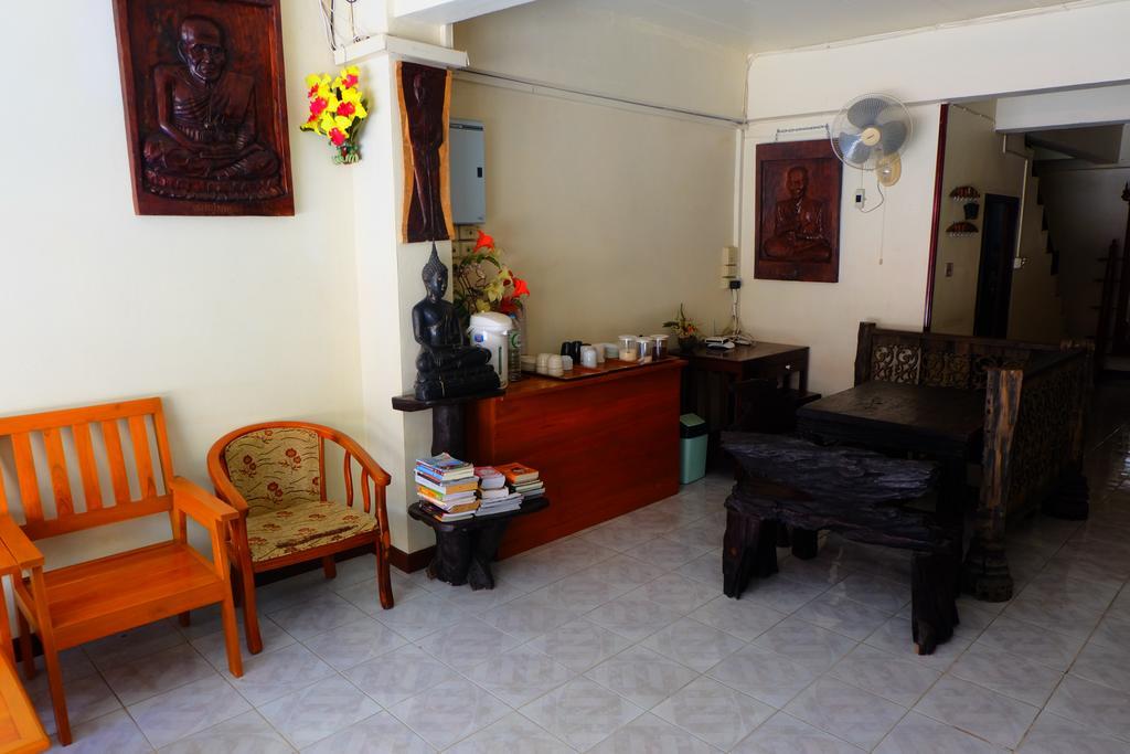 J-Safe Guesthouse Sukhothai Esterno foto