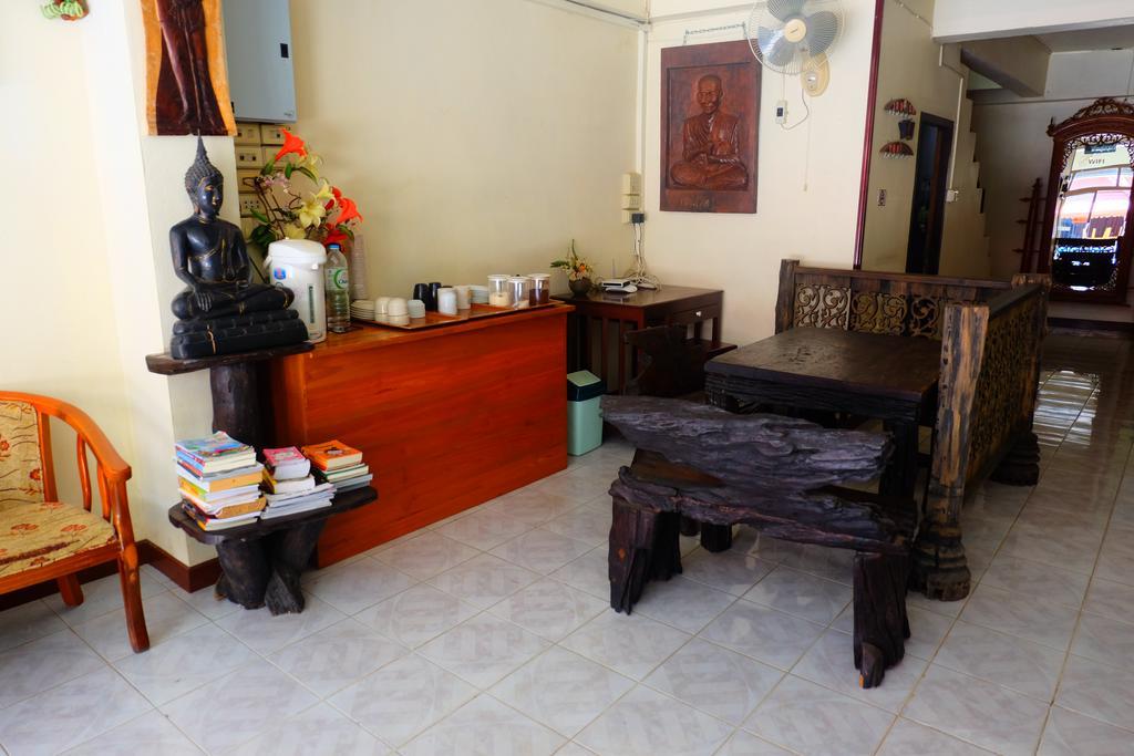 J-Safe Guesthouse Sukhothai Esterno foto