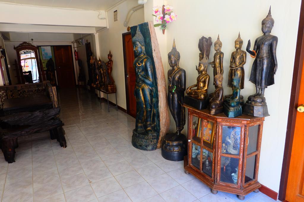 J-Safe Guesthouse Sukhothai Esterno foto
